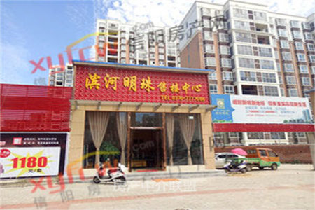 城东银都花园小3房，边户通透，住家装修，有车库，急售